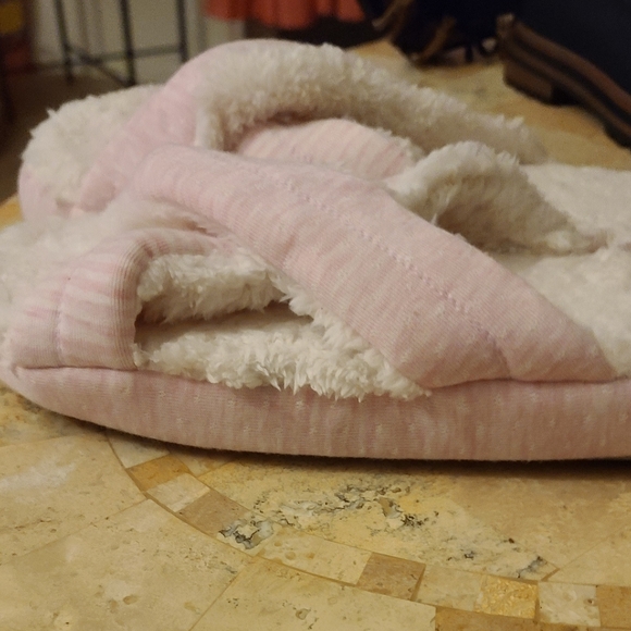 Women's Dearfoam slippers - Picture 2 of 3
